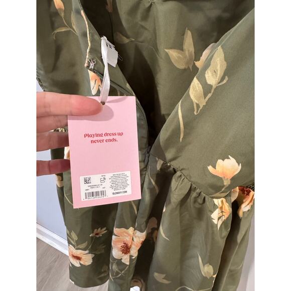 NWT Old Navy Fit & Flare Cami Dress in Green with Floral Print Size S - Picture 5 of 6